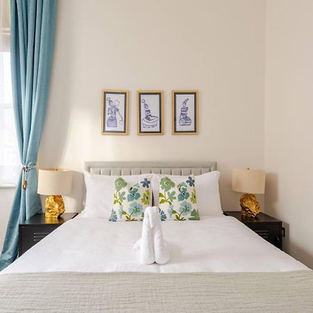 Stylish Flat In Central Location With Free Parking Swindon Exteriör bild